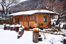 주주산방