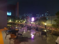 더킹라운지앤펍