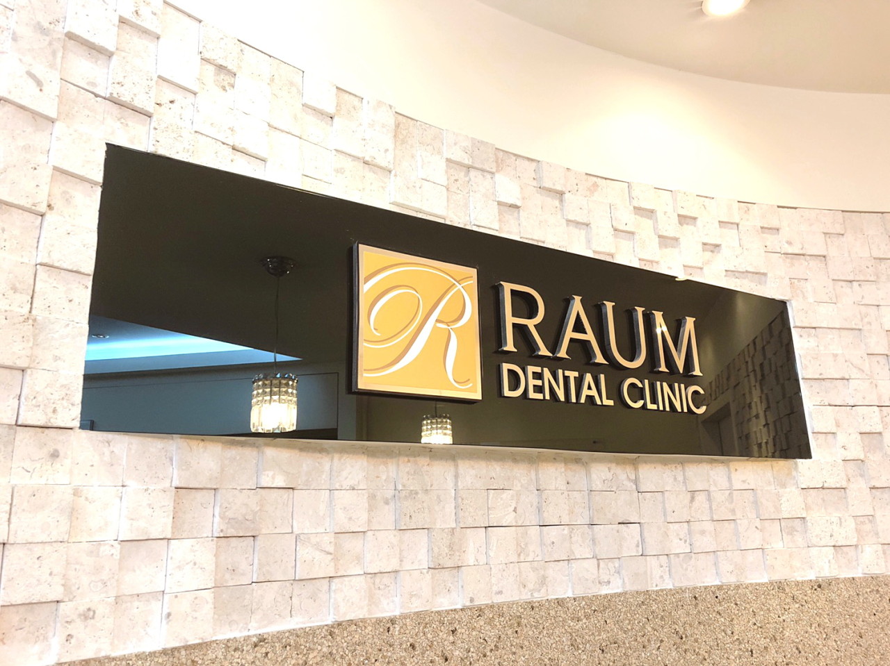 I visited Raum Dental Clinic after worrying about the dental costs.