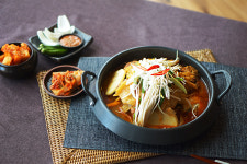 통뼈감자탕 부산신항만점