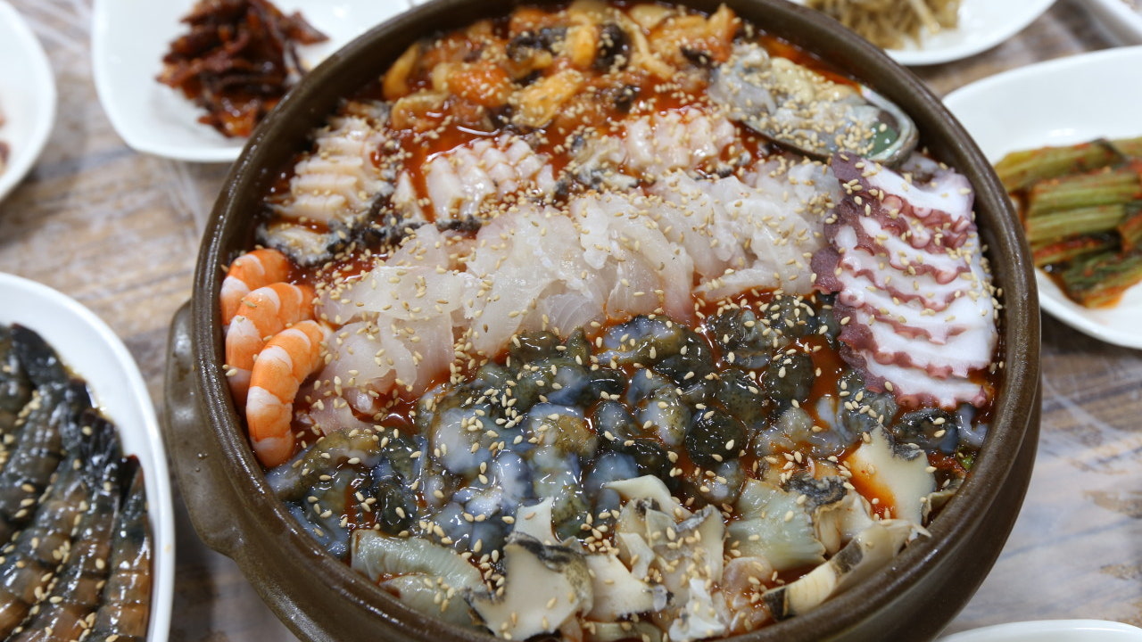 진남횟집 물회 새조개하모샤브샤브 여수돌산본점