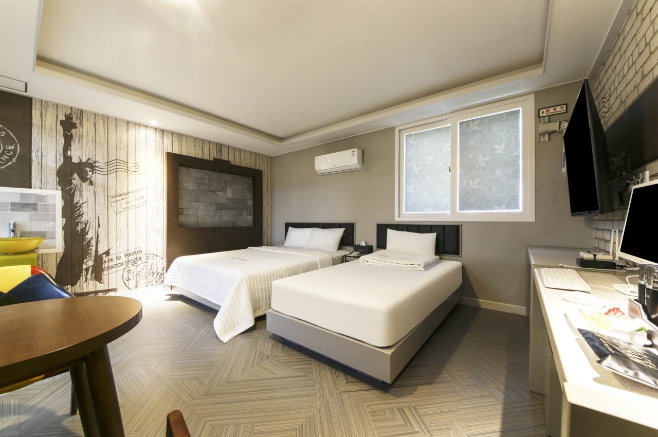 칸 플러스 모텔