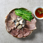 반수육