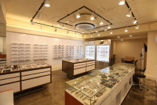 바바에스 안경 대치점