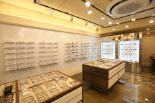 바바에스 안경 대치점