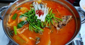 명품 송어향어 횟집