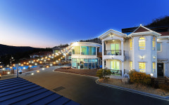 펜션 세러데이