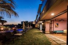 블랙랜드레이스 수영장&풀빌라펜션