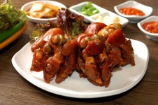 따찌네인생족발