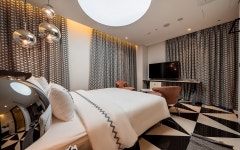 앨리스 넥스트 도어 호텔