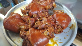 따찌네인생족발