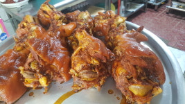 따찌네인생족발