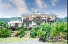 강가의아침펜션