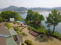 이른아침호숫가펜션