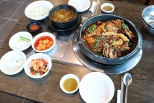 신촌감자탕해물뼈찜