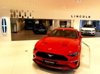 선인자동차 포드링컨 부산수영전시장