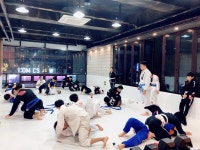 퍼스트짐