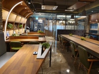 어반트리프리미엄 독서실