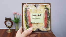 케이와이키친 샌드위치 도시락