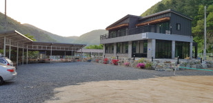 청강수반딧불이민박