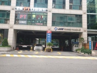 에이스테크노타워3차주차장입출구