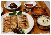 푸른밤의해안속초식당