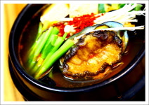 푸른밤의해안속초식당