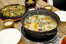 전통우리밀칼국수전문