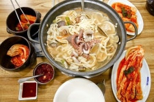 전통우리밀칼국수전문