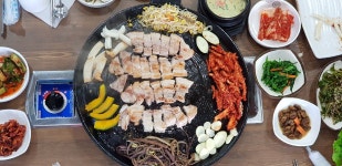 더덕솥뚜껑삼겹살 침산점
