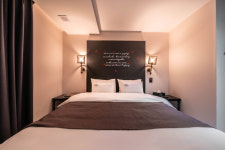 썸드라이브인호텔