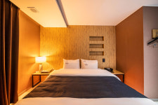 썸드라이브인호텔