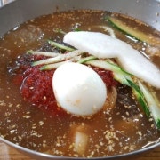물냉면