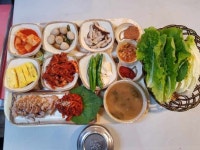 노가네족발앤국밥