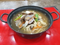 이가네칼국수와족발 본점