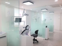 삐뚤한이바르게치과 교정과치과의원