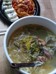 칠색초칼국수