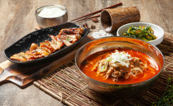 숯칼 숯불닭구이 칼국수