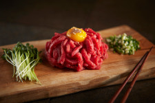 고기왕창 통큰육회비빔밥