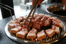 연탄과친한돼지