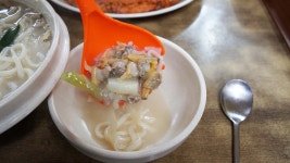 엄지척까투리할매손칼국수