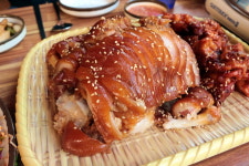 돈수작 족발보쌈