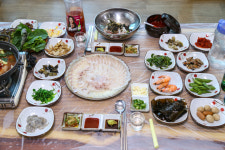 푸른솔회식당펜션