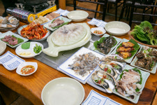 해금강횟집 전곡항