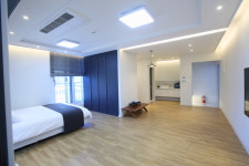 아델캐슬풀빌라