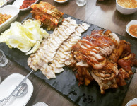 털보족발