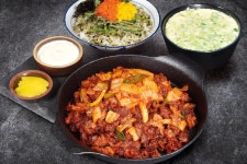 웅이네오돌뼈닭발도 군산수송점