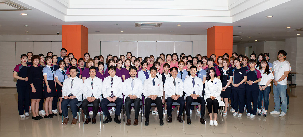 창원진해연세스위트치과병원