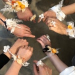 꽃피우다