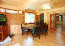 나무와 새 펜션